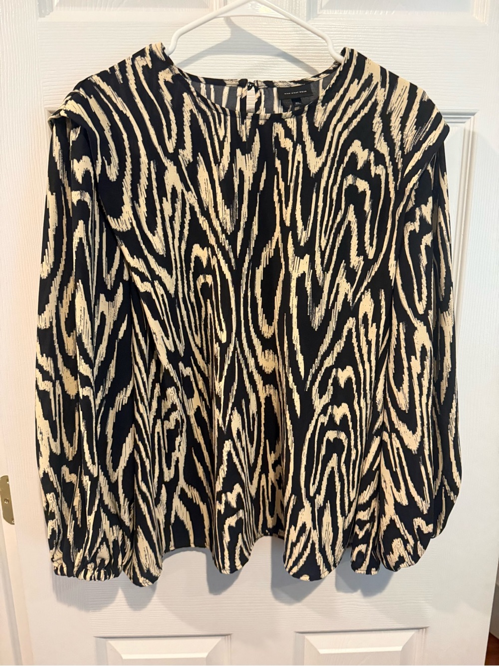 Who What Wear Abstract Print Long Sleeve Blouse XL Black Ivory Top